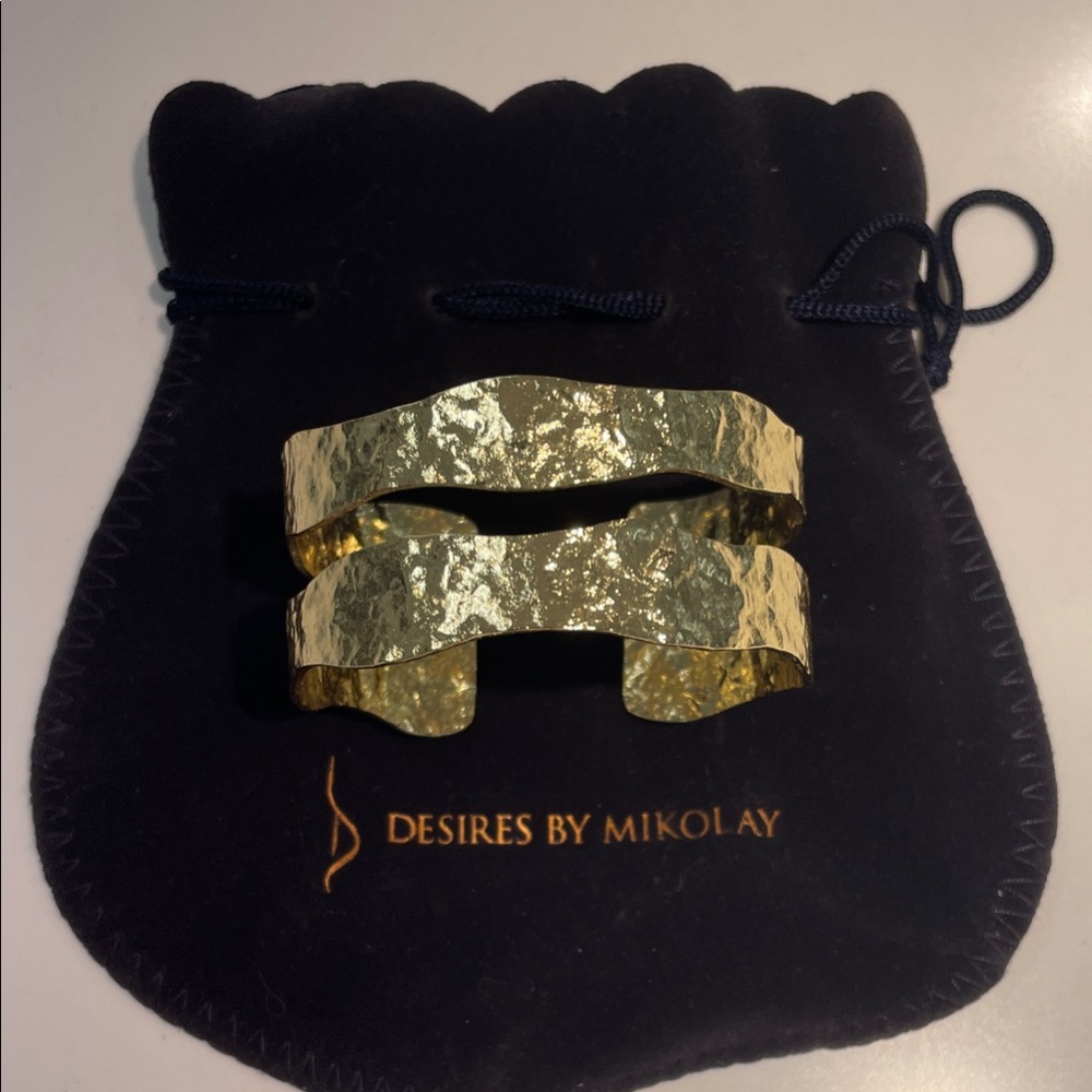 Gold Textured Bracelet